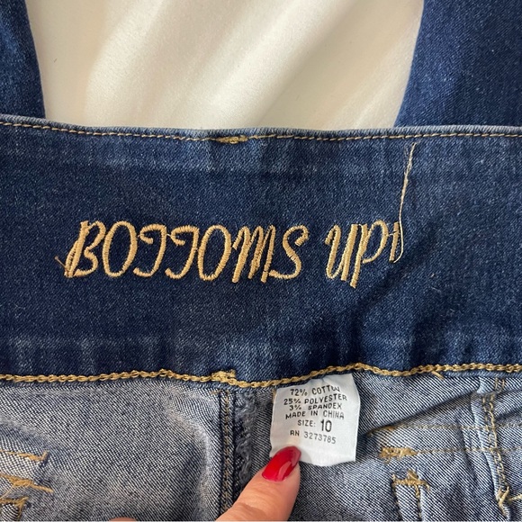 Capri Jeans - Picture 3 of 4